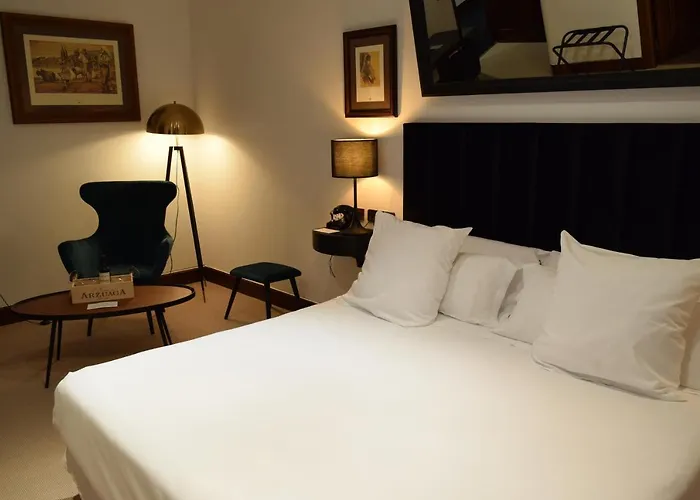 & Arzuaga (adults Only)