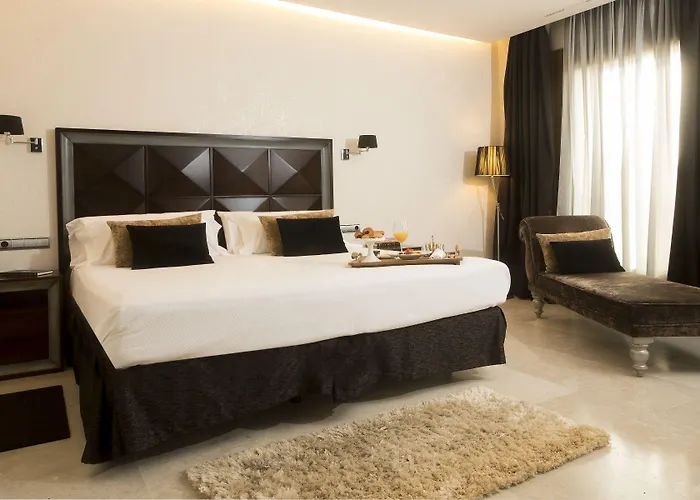 & Arzuaga (adults Only) 킨타니야 데 오네시모