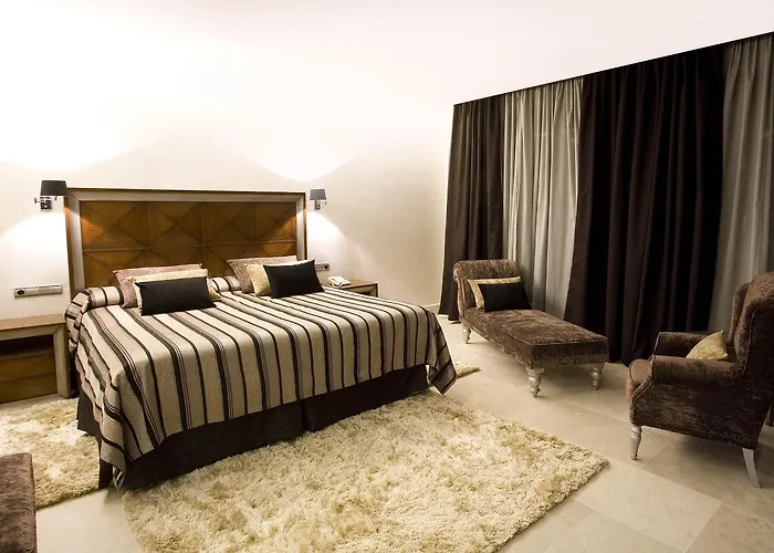 & Arzuaga (adults Only)